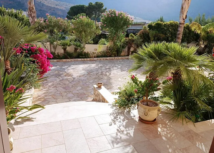 Le Falesie Di Bed & Breakfast 3*