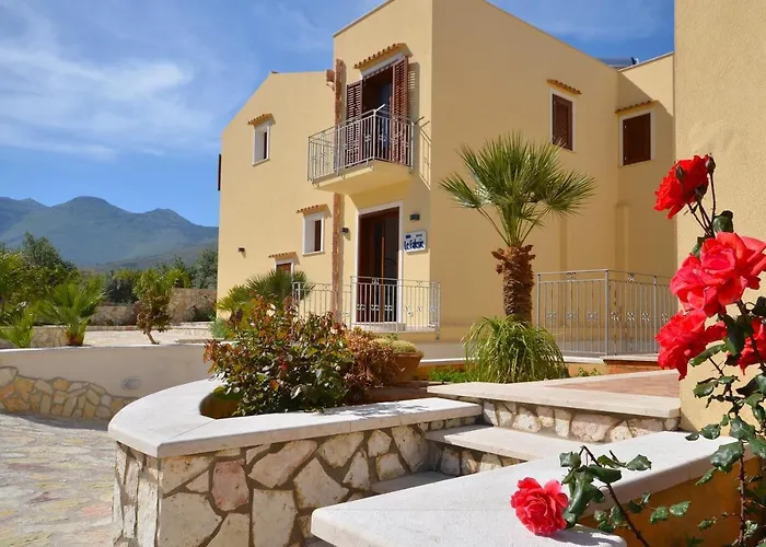 Bed & Breakfast Le Falesie Di Castelluzzo